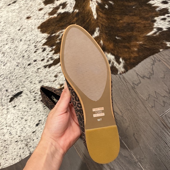 TOMS Jutti Neat Suede Flats in Safari Print 7 Stitch Fix - Picture 4 of 5